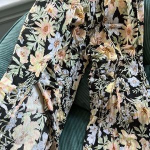 Billabong lightweight beach pants, Size M